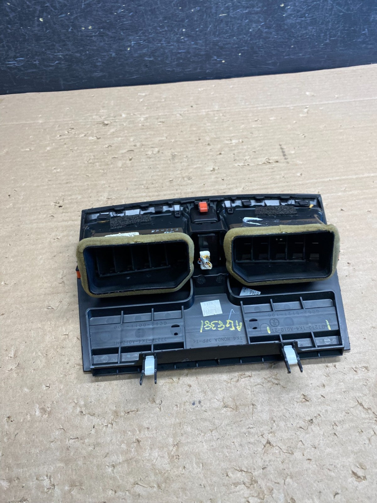 2009 to 2014 Acura TL Front Dash Dashboard AC Center Clock Air Vent AG8381 DG5