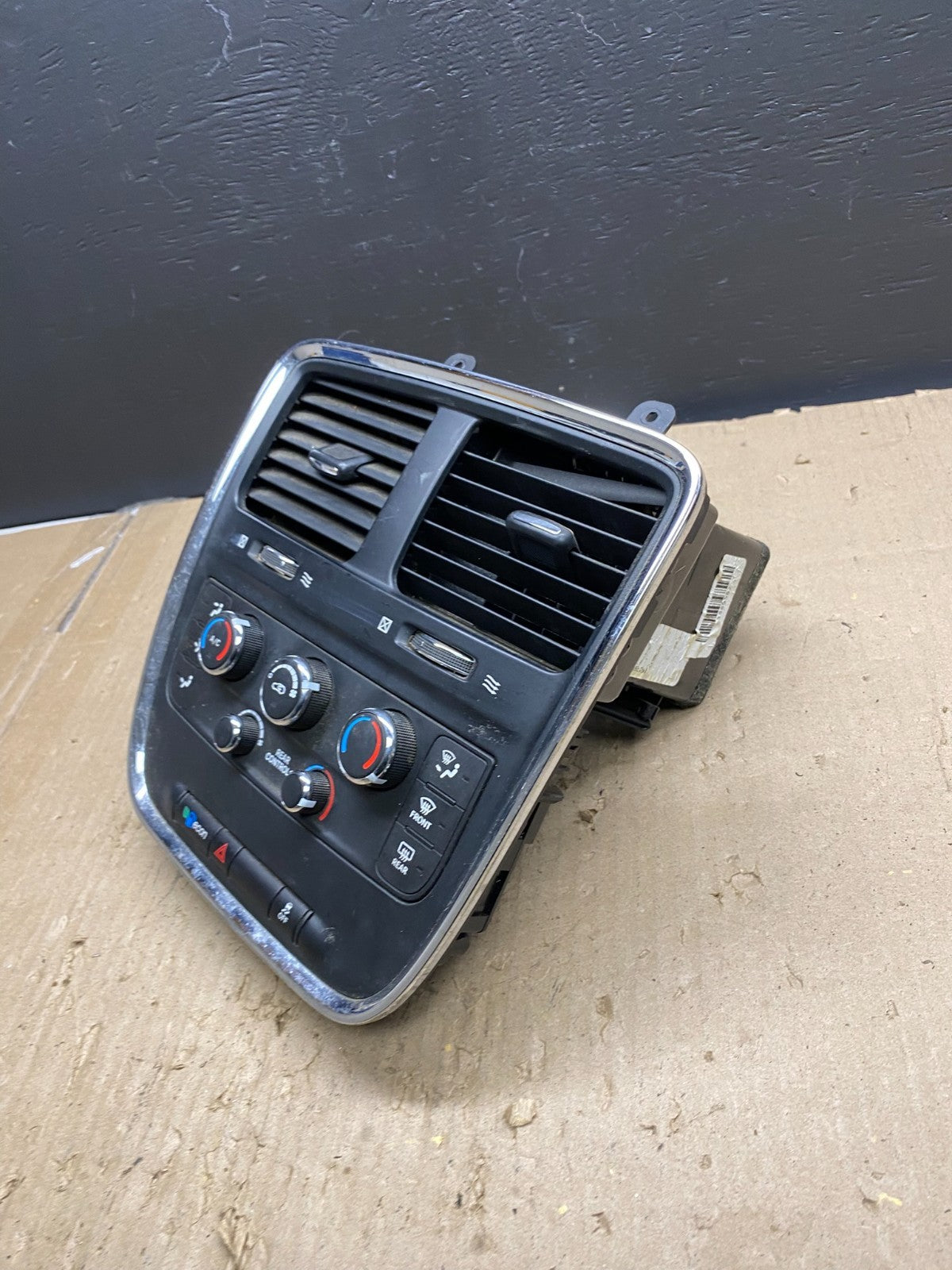 2011-2016 Dodge Grand Caravan Temperature Climate Control AC Heater AB5686 DG2