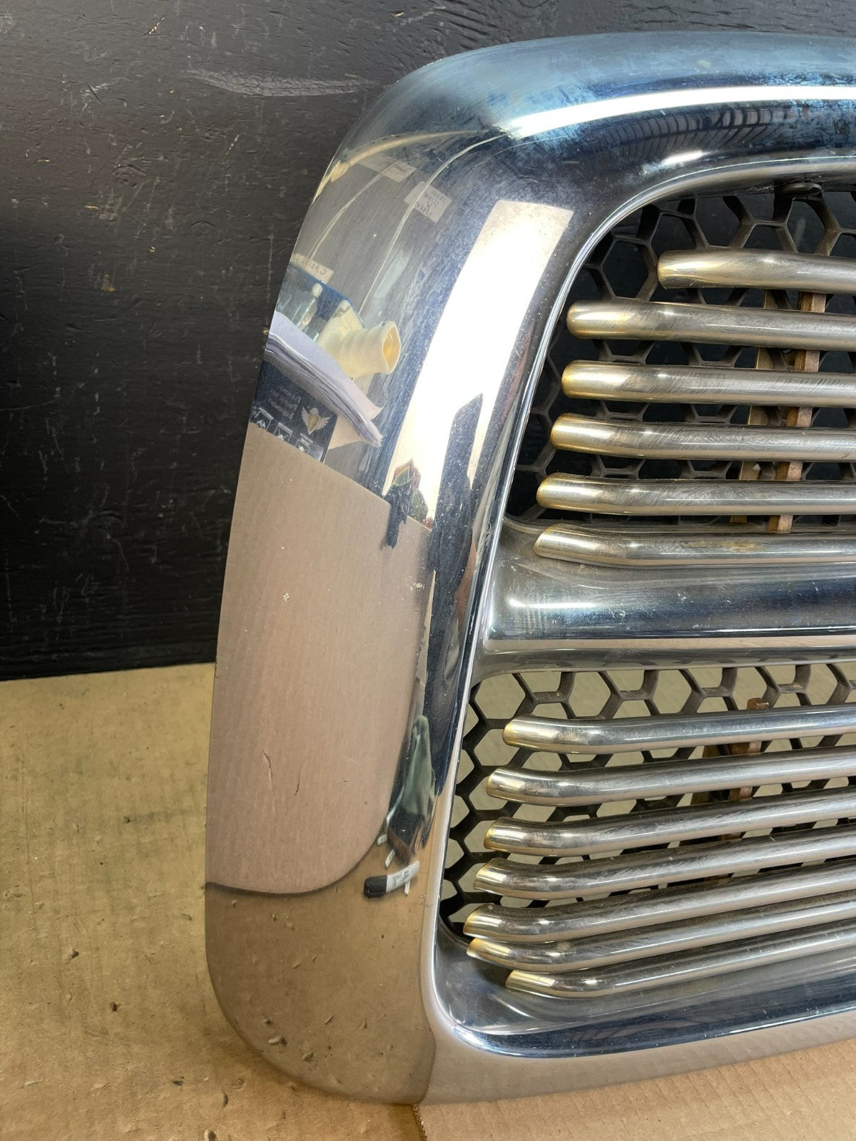 2002 2003 2004 2005 Dodge Ram 1500 OEM Upper Front Grill Grille AC1944  DG2