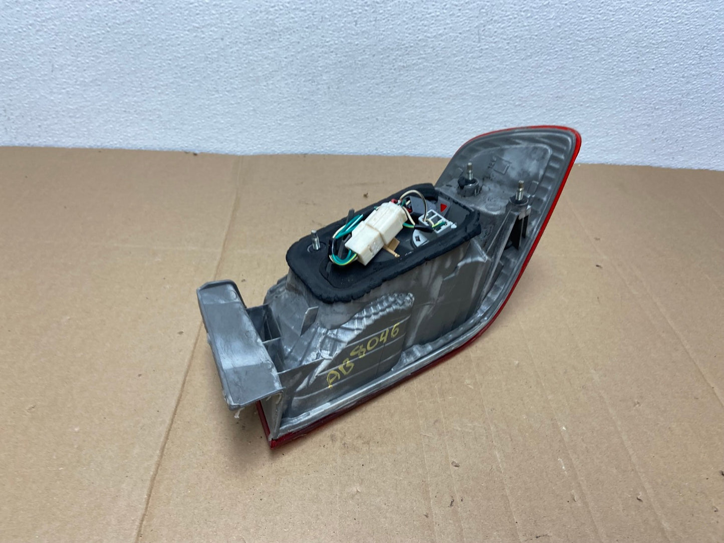 2000 to 2001 Toyota Camry Tail Light Left Driver Lh Side OEM AB8046 LK6
