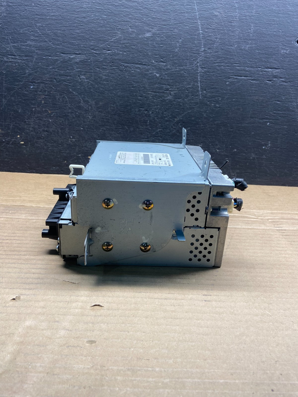 2006 Subaru Tribeca CD Player Radio Receiver Control AE2533 DG1