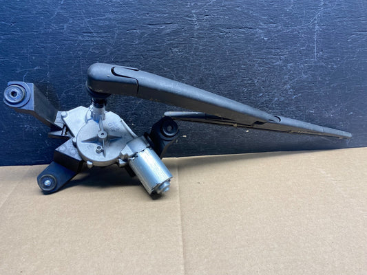 2015-2021 Kia Sedona Entourage Rear Glass Windshield Wiper Motor AE8227 DG0