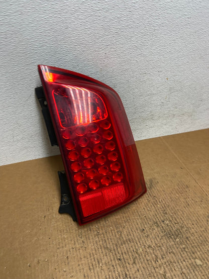 2004 to 2010 Infiniti Qx56 Right Passenger RH Side Tail Light AE1567 LK2