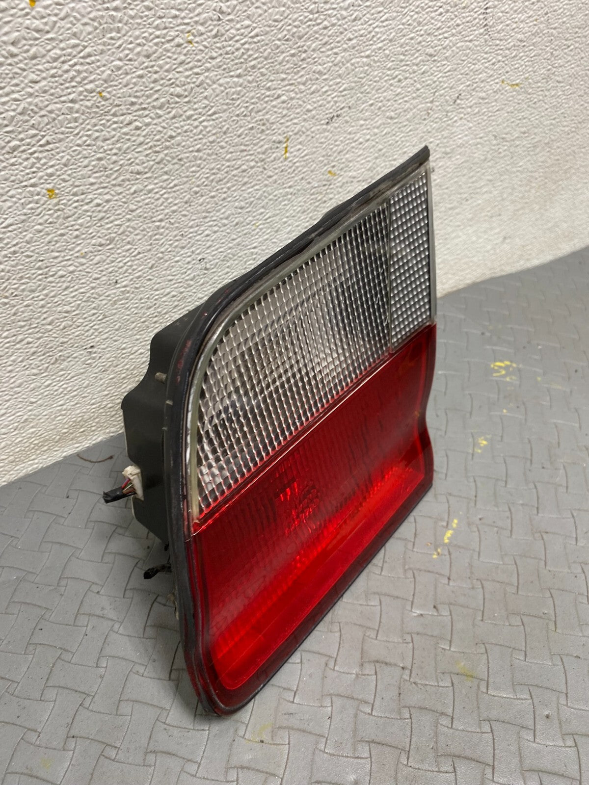 1995 1996 Nissan Maxima Right Passenger RH Side Inner Tail Light Oem A5096 DG12