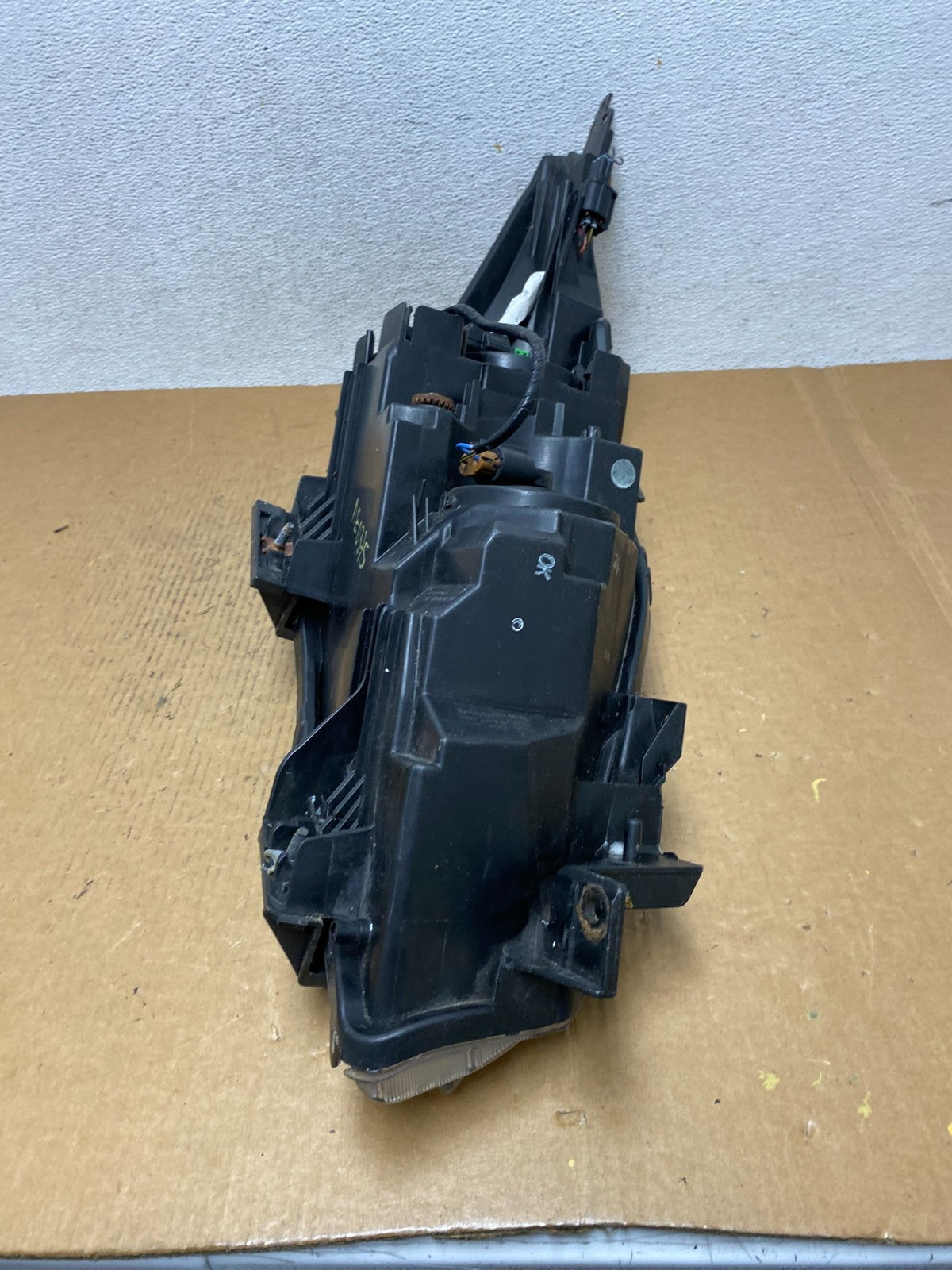 2010 - 2013 Mazda 3 Halogen Left Driver Halogen Headlight AE0375 DW6