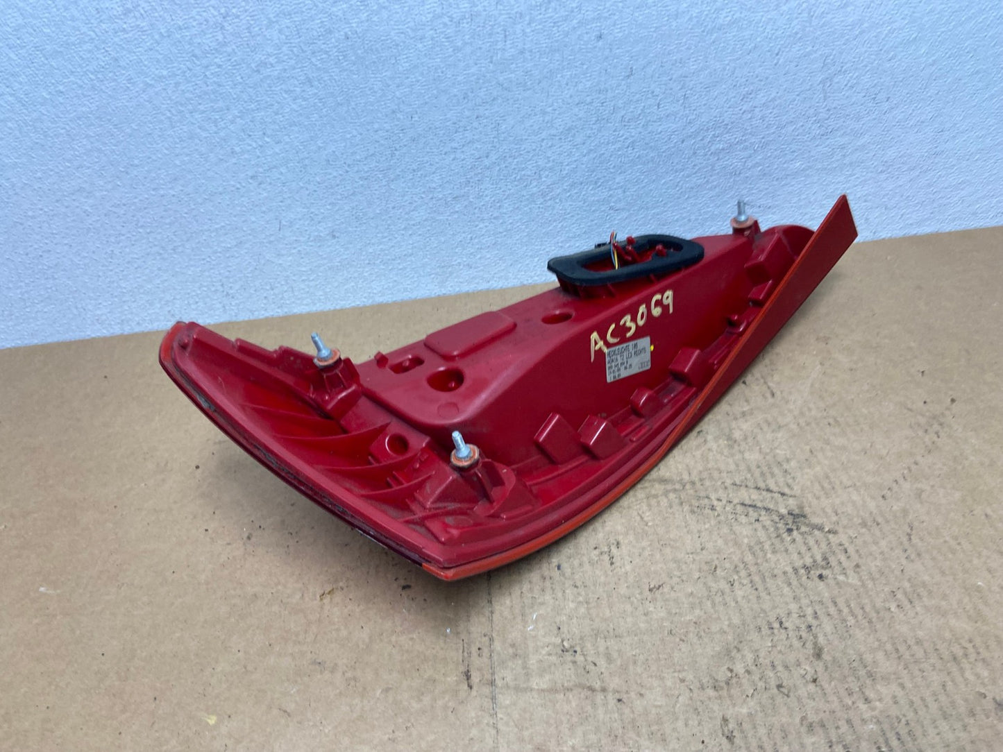 2009 to 2012 Audi Q5 Right Passenger RH Side Tail light Oem AC3069 LK5