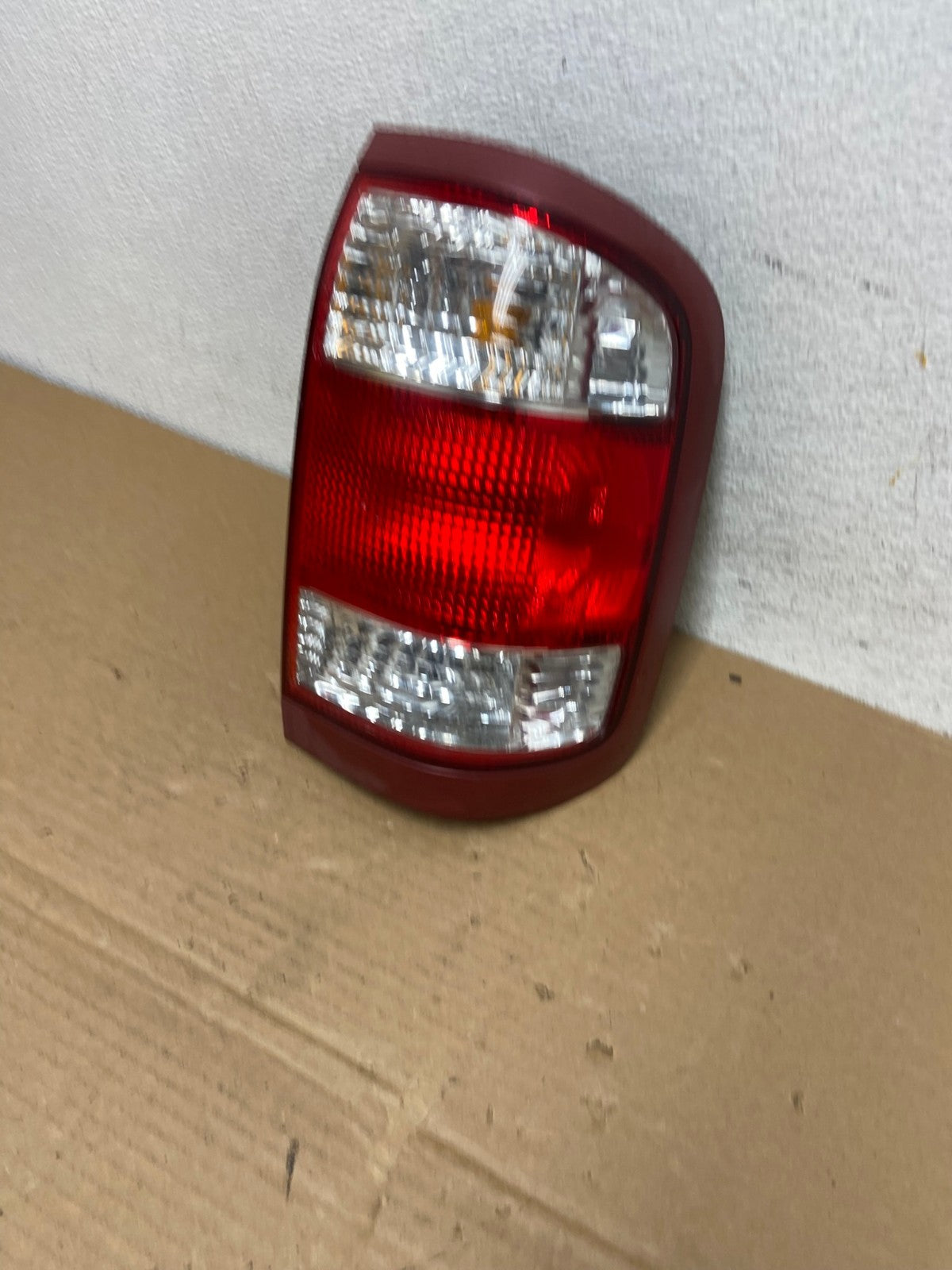 1999 to 2004 Nissan Pathfinder Right Passenger Rh Side Tail light AD3859 LK1