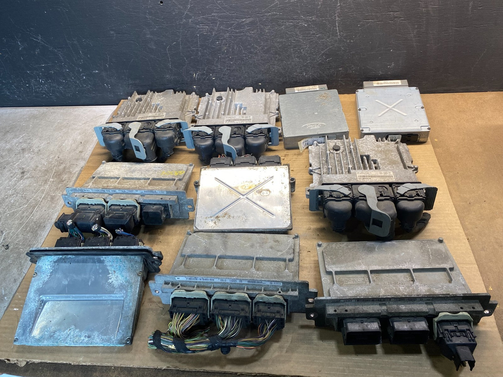 Mix of 10 Ford ECM Engine Computer Module AD98370