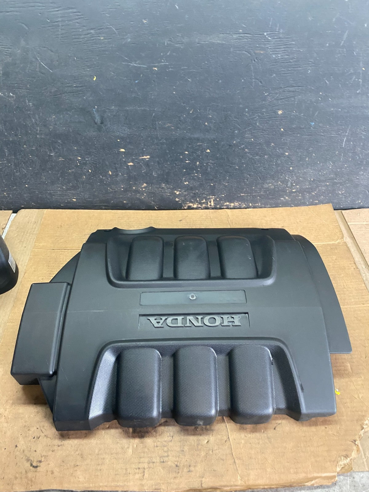 2005 to 2007 Honda Odyssey Black Engine Cover OEM Q8500 DG1