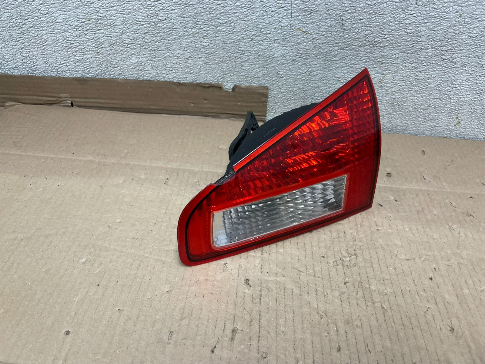 2008 to 2014 Subaru Tribeca Right Passenger RH Tail Light Inner Oem U2898 DW2