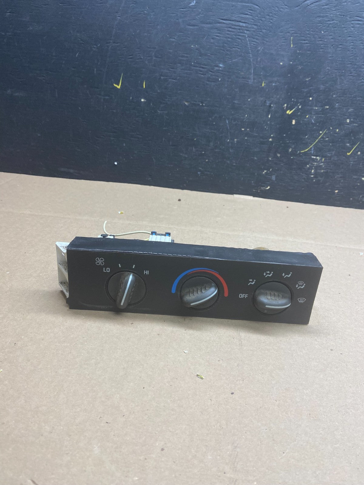 2001 - 2007 GMC Chevrolet Express 1500 Climate Control A/C t9075 DG0