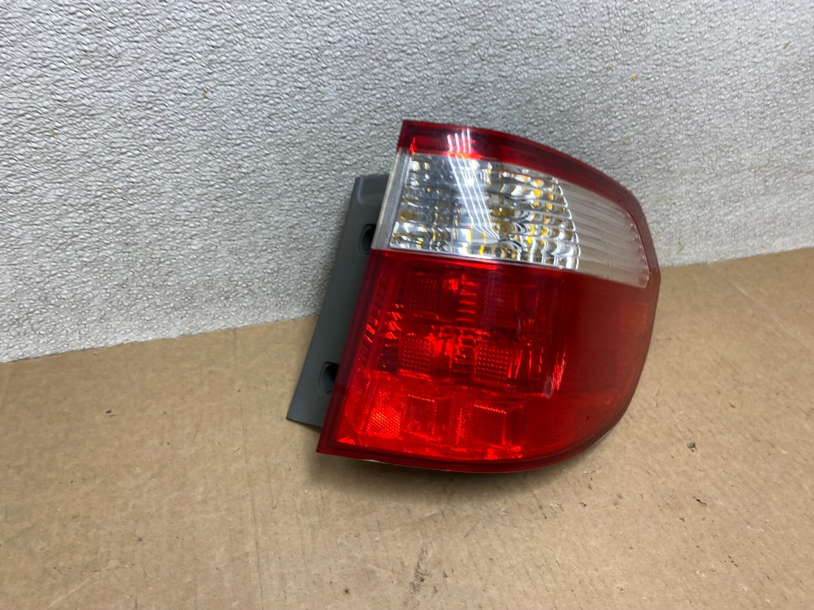 2005 2006 2007 Honda Odyssey Right Passenger RH Side Tail Light W8474 DW2