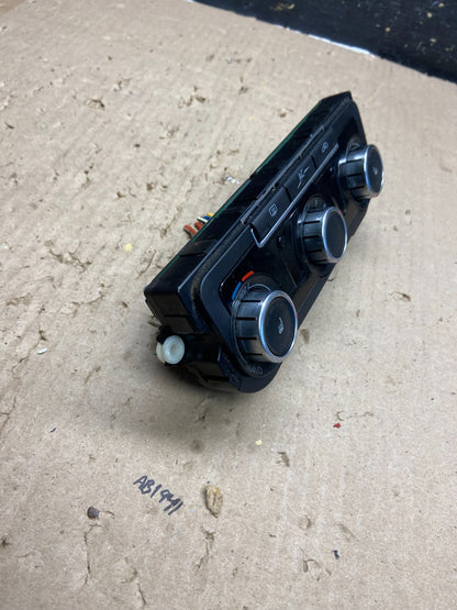 2009 - 2011 Volkswagen CC Center Climate Control Panel AC Heater ab5374 DG1