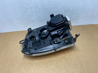 2007 - 2014 Cadillac Escalade Left Driver LH Side Xenon HID Headlight AE2902 DW9