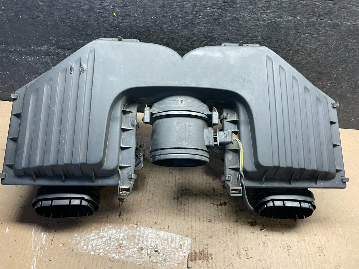 2007 to 2010 BMW E70 X5 N62 Air Intake Cleaner Filter 7548896 OEM A9440 DG5