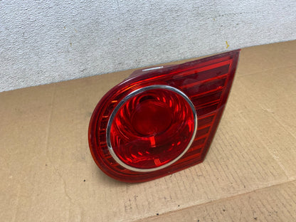 2004 2005 2006 Kia Amanti Right Passenger Side Tail Light Inner M0616 DG0