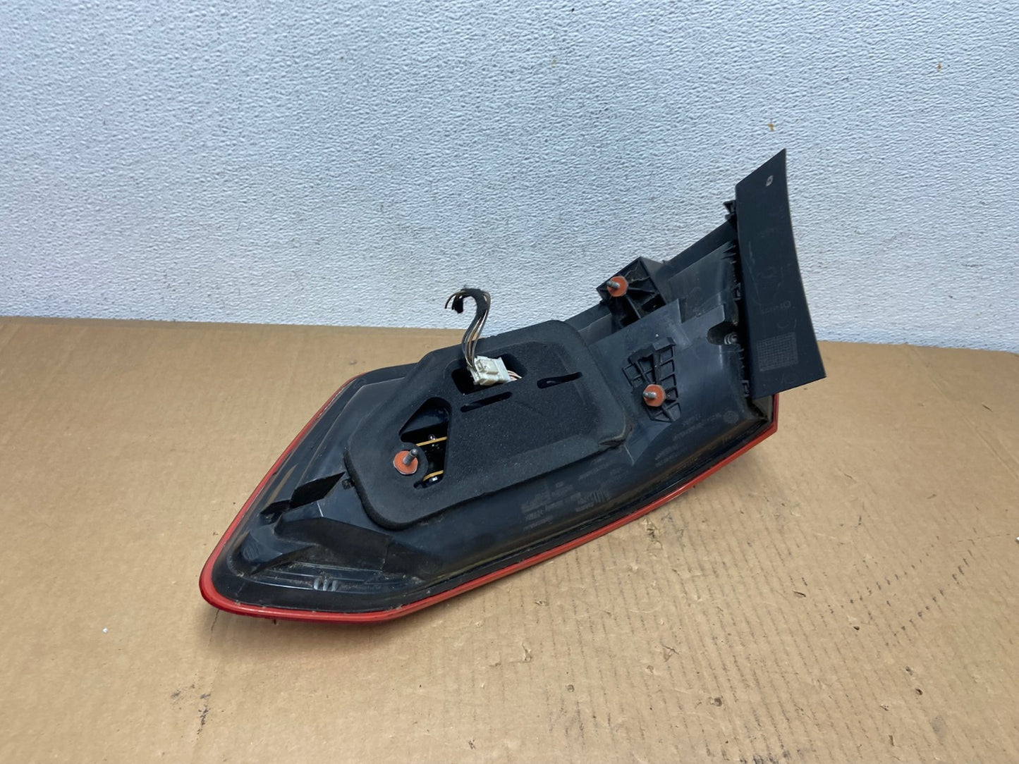 2010-2013 Mercedes-Benz E350 Left Driver LH Side Tail Light AD0885 LK3