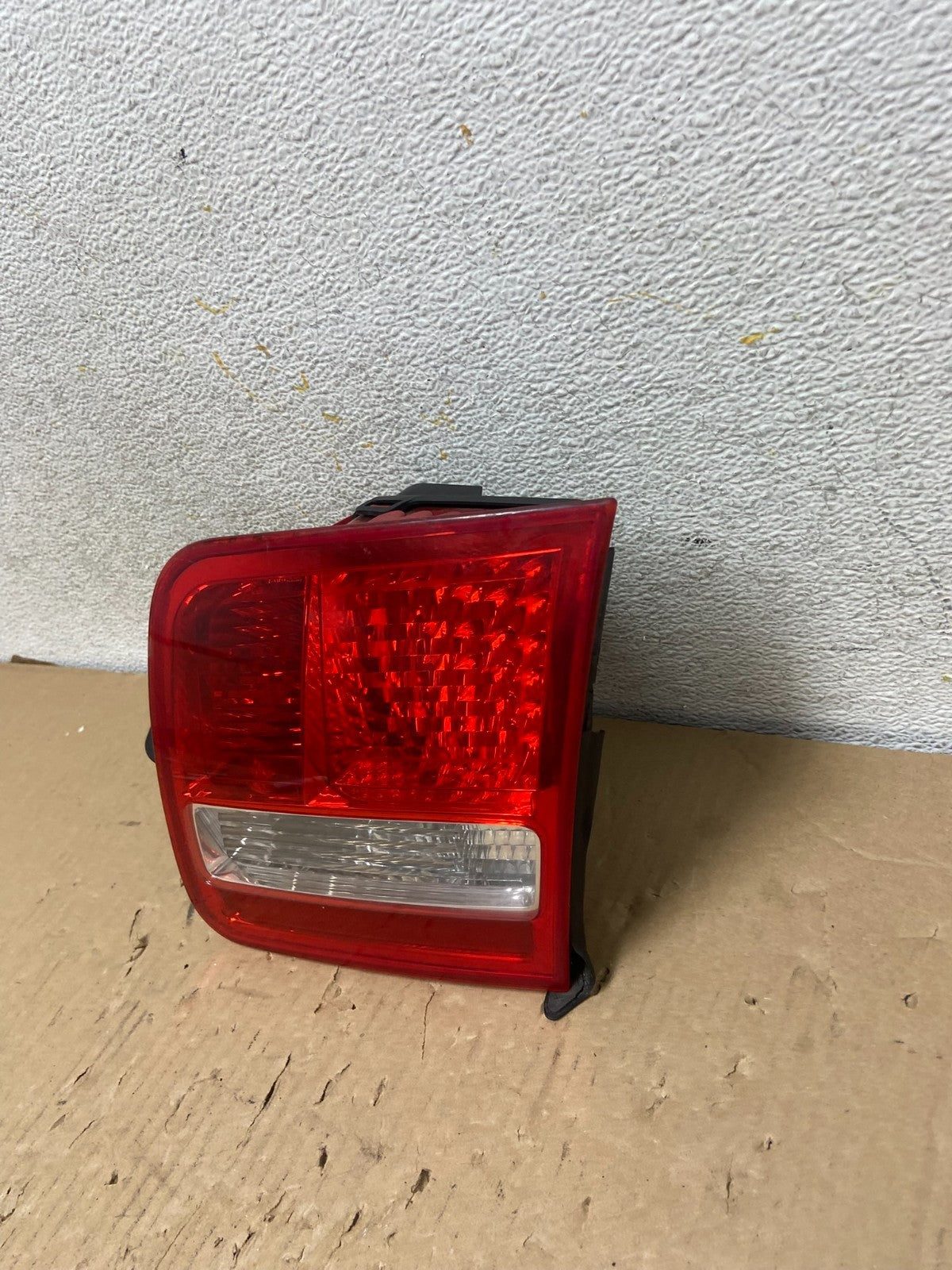 2004 to 2007 Audi A8 Sedan Right Passenger RH LED Tail Light ah2821 DG1