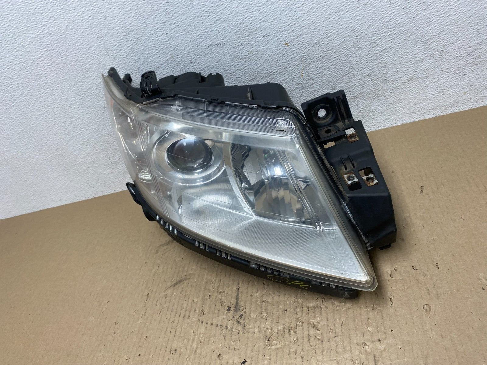 2008 - 2014 Subaru Tribeca Right Passenger Side Halogen Headlight AE7070 DW1