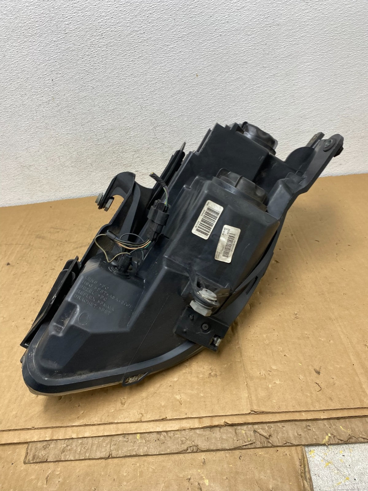 2007 to 2012 Gmc Acadia Halogen Headlight Left Driver LH Side AD1206 DW5