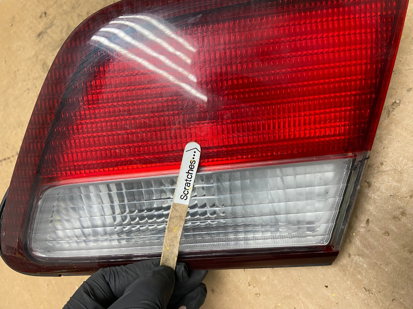1997 1998 1999 Nissan Maxima Right Passenger RH Inner Tail Light Oem AA0203 DW3