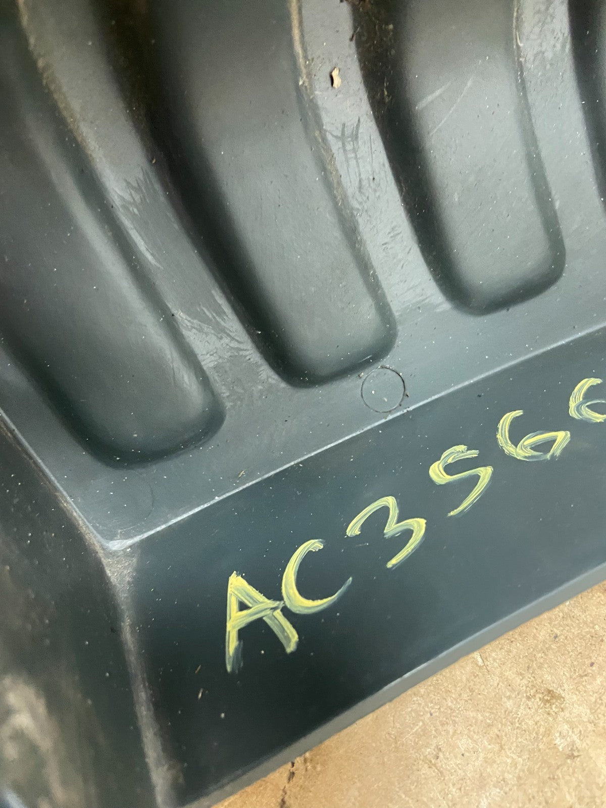 1996 to 2002 Chevrolet Express Right Passenger Upper Quarter Molding AC3566 DG7