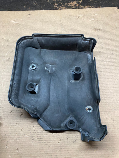 2004 2005 2006 Chevrolet Equinox Engine Cover 3.4L OEM  V7083 DG7