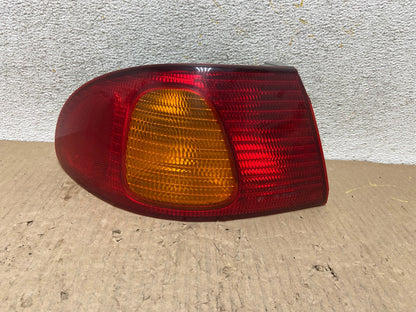 1998 1999 2000 Toyota Corolla Left Driver Lh Side Tail light AH6032 LK0