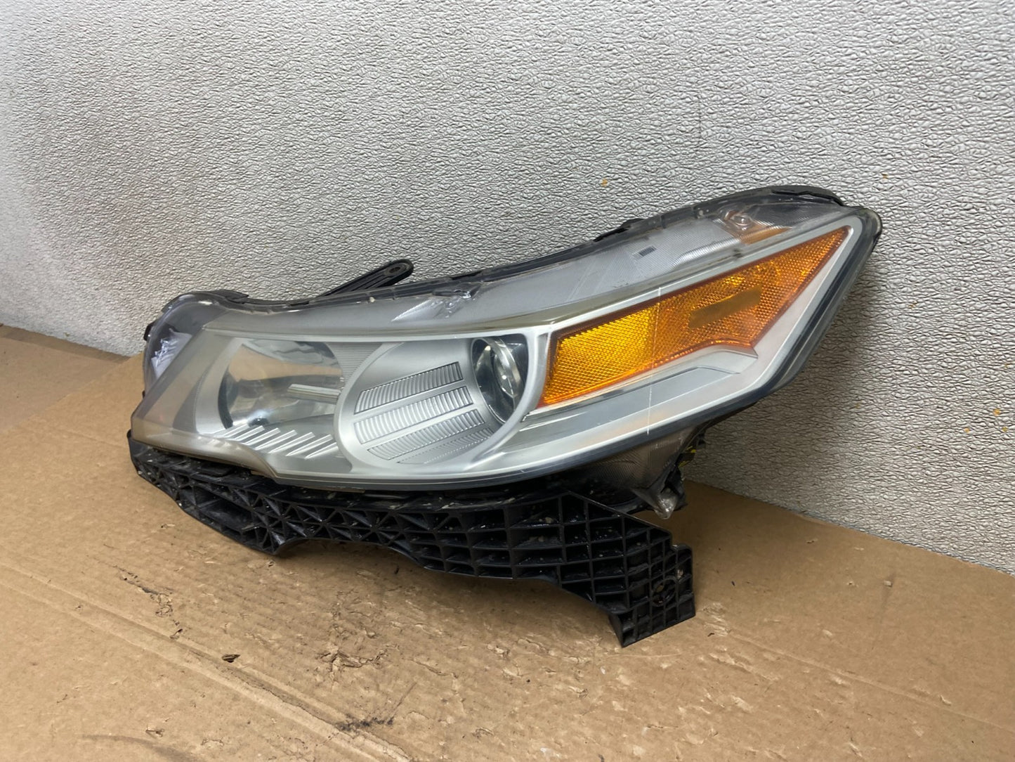 2012 to 2014 Acura TL Headlight Left Driver LH Side Xenon HID AB4879 DW1