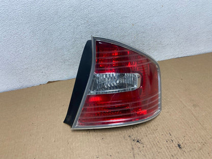 2005 to 2007 Subaru Legacy Outback Right Passenger RH Tail Light AG2106 LK0