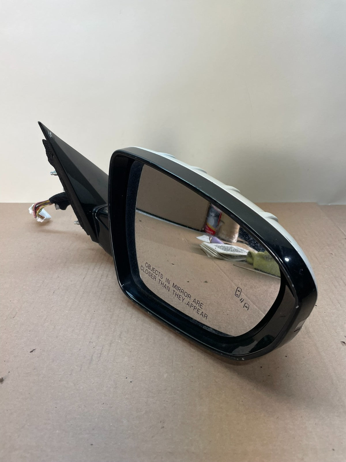 2014 to 2016 Kia Cadenza Right Passenger RH Side View Door Mirror AI8713 DG2