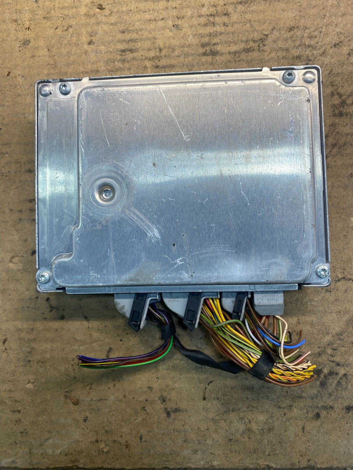 BMW 7 Computer Module ECU ECM 7 555 901-01 AA17101