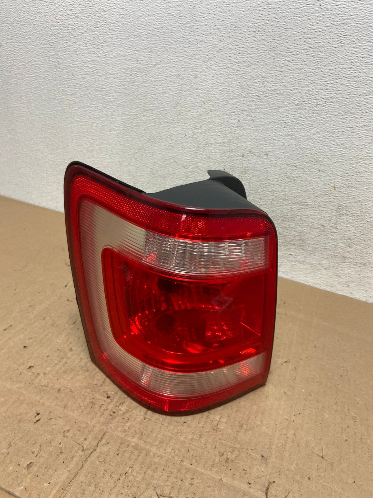 2008 to 2012 Ford Escape Left Driver LH Side Tail Light AE6583 LK0