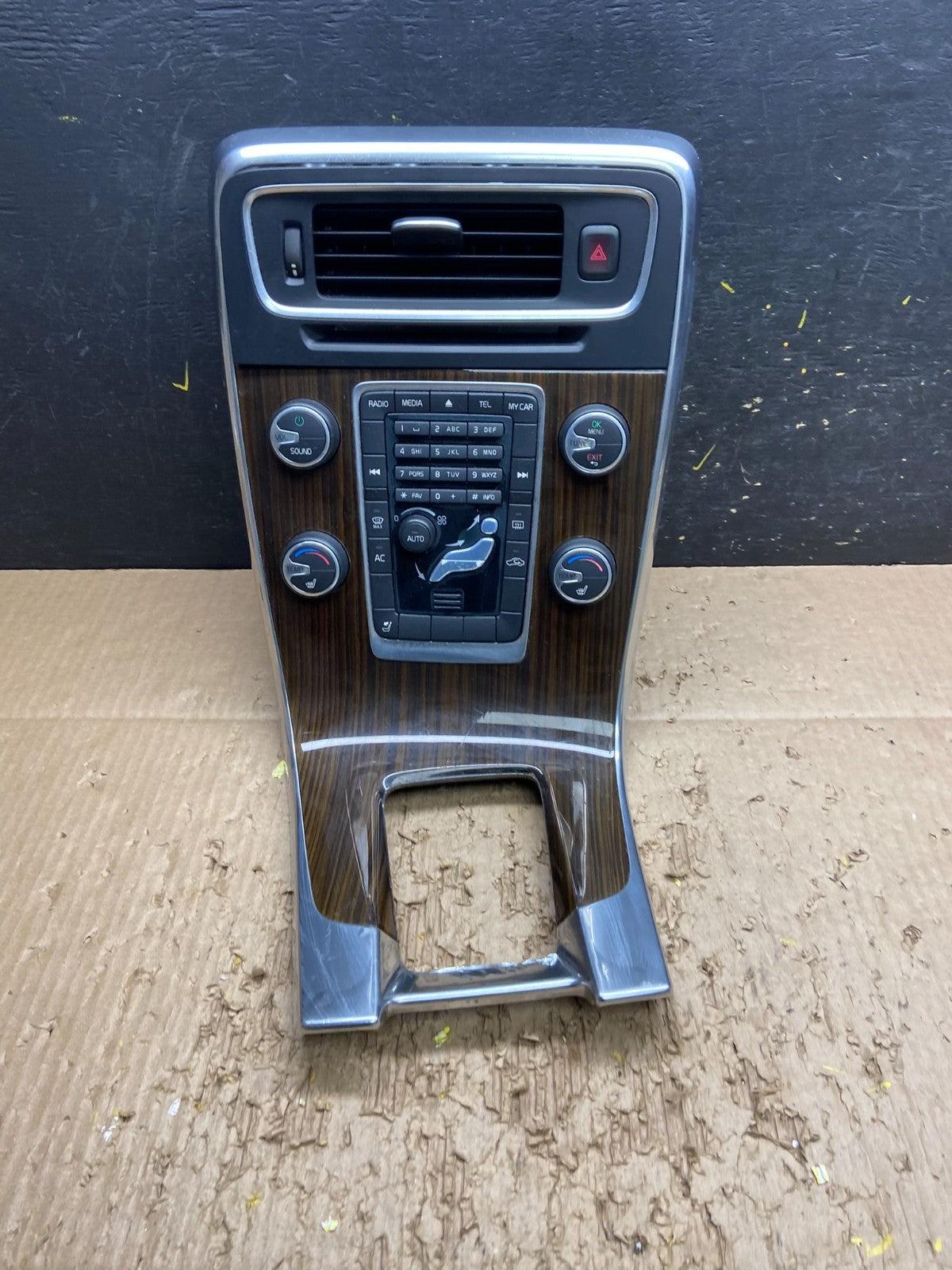 2011-2018 Volvo S60 Climate Control Radio Bezel Panel Trim V7829 DG0