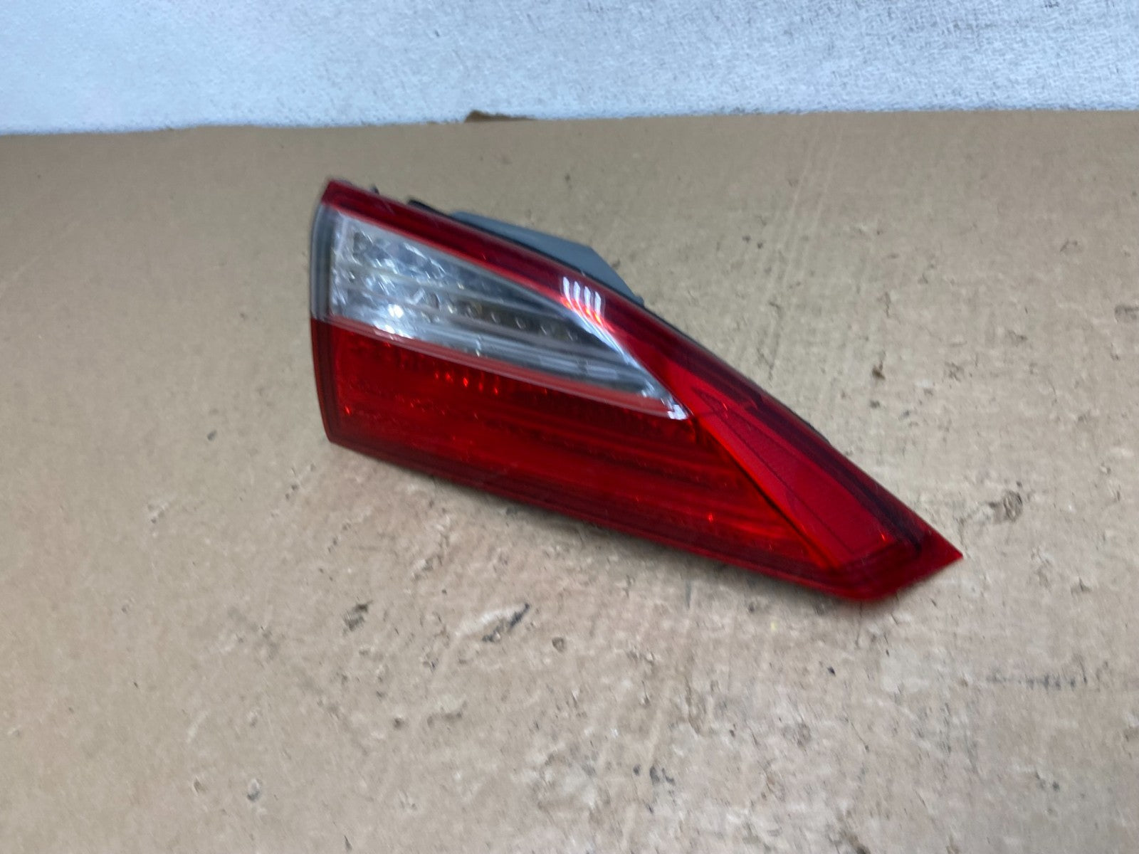 2011 2012 2013 Hyundai Elantra Inner Tail Light Right Passenger AF8045 DW1