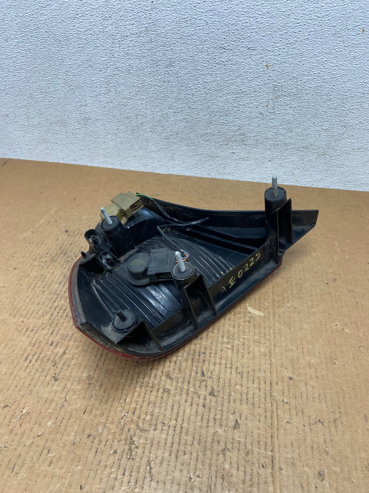 2005 2006 2007 Ford Focus Sedan Right Passenger Tail Light AE0225 LK4