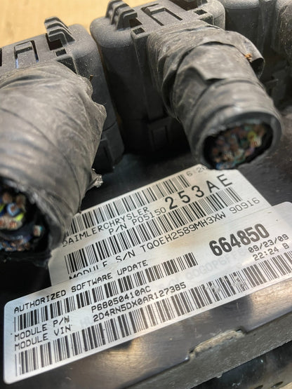 2010 Dodge Caravan Town & Country Engine Computer ECU OEM X8732 DG3