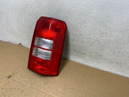 2008-2016 Jeep Patriot Right Passenger Rh Side Tail Light AH7987 LK2