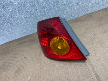 2003 to 2005 Toyota Corolla Left Driver Lh Side Tail Light AA5365 DW1