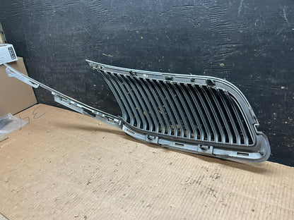 2013 to 2016 Lincoln MKT Left Driver LH Side Front Grill Grille OEM Y6450 DG6
