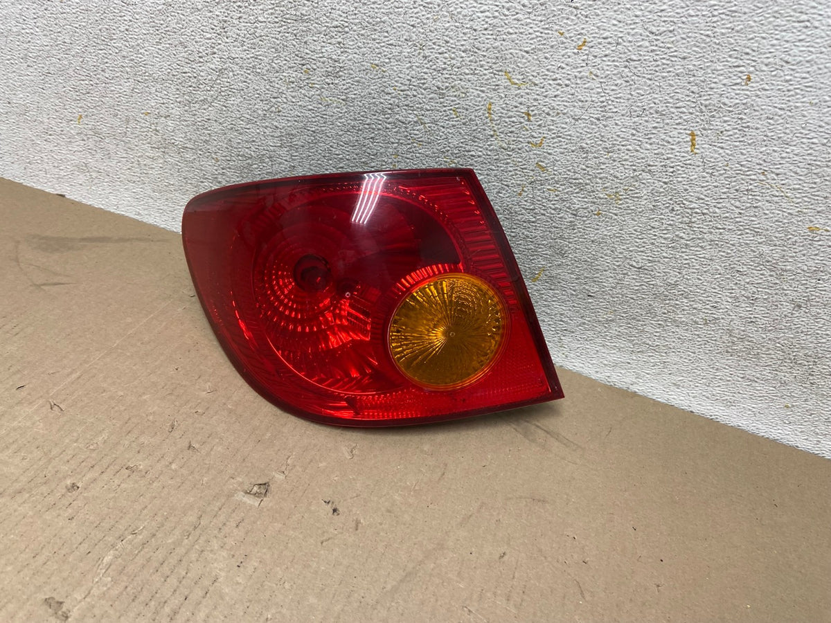 2003 to 2005 Toyota Corolla Left Driver Lh Side Tail Light AH6761 LK2