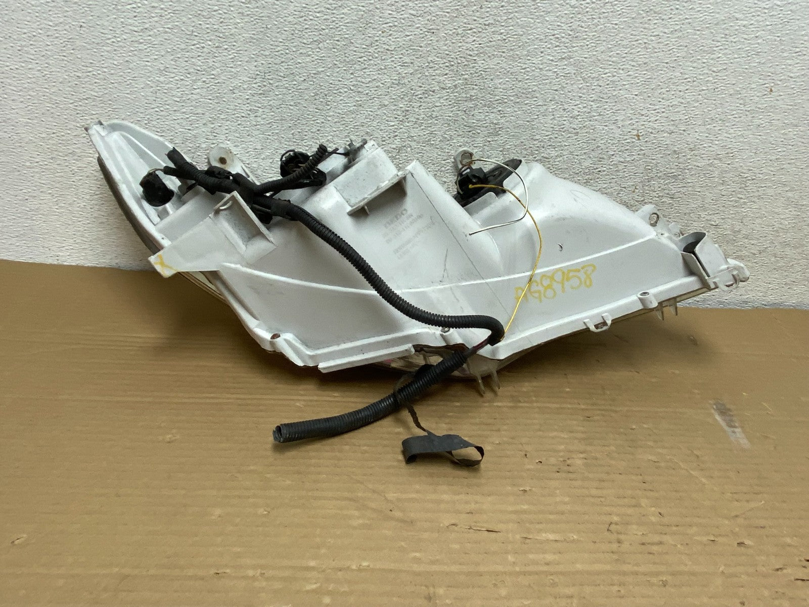 2012 2013 2014 Toyota Camry Left Driver LH Halogen Headlight AG8958 DW7