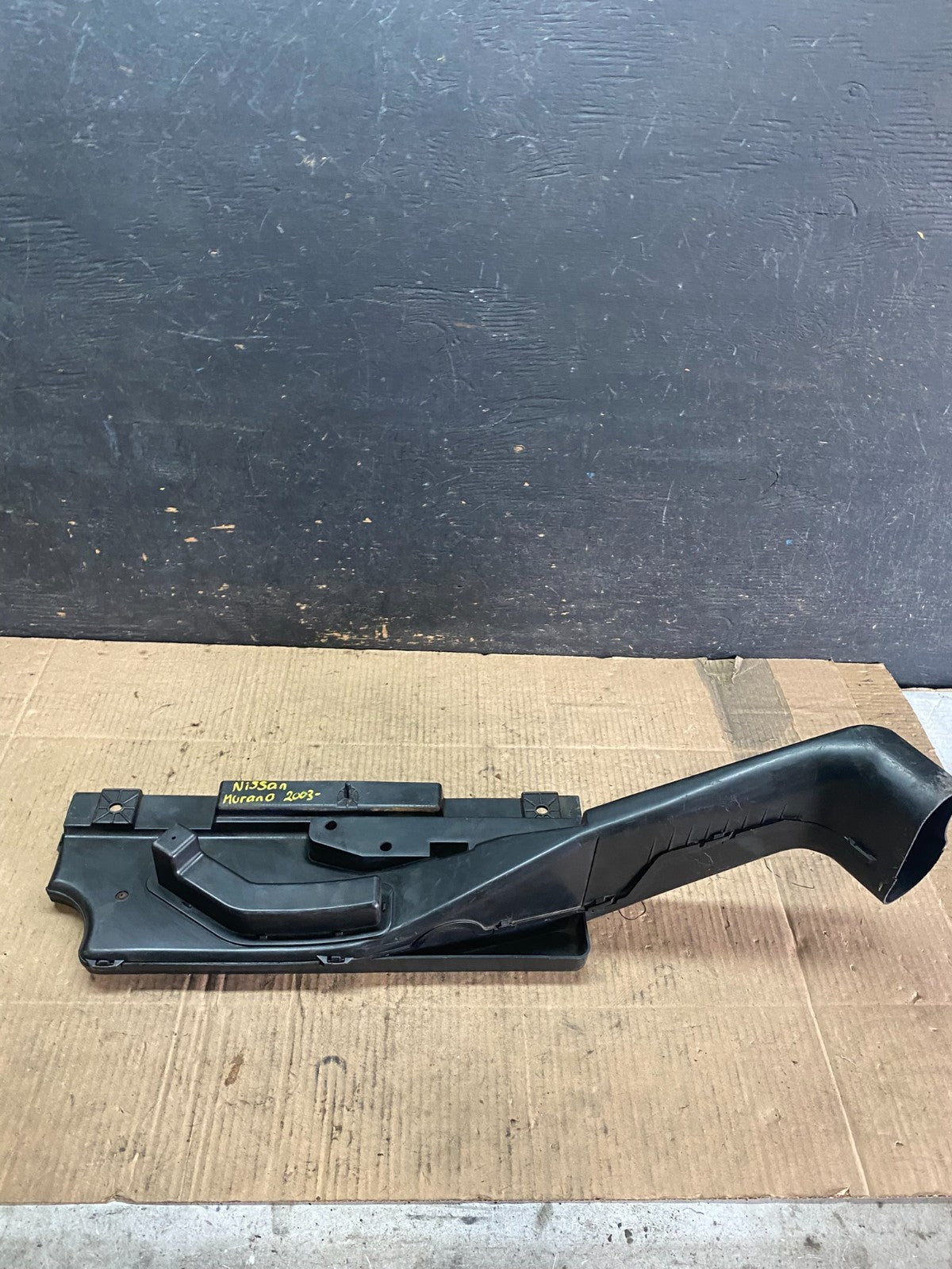 2003 to 2008 Nissan Murano Air Intake Cleaner Duct Q0696 DG5