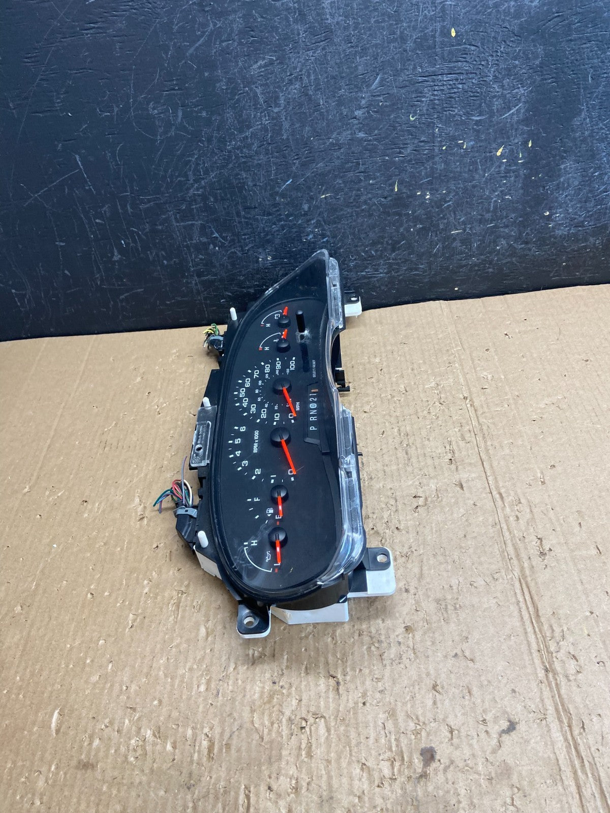 2004 to 2007 Ford E150 E250 E350 Gauge Speedometer Cluster AE4319 DW1