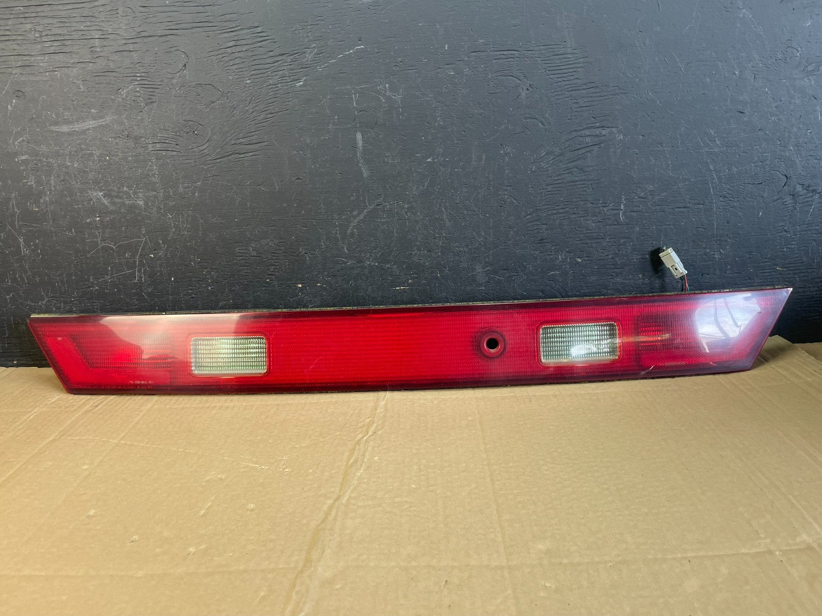 1998-2002 Honda Accord Coupe 2-Door Center Single Tail Light AC9698 DG0