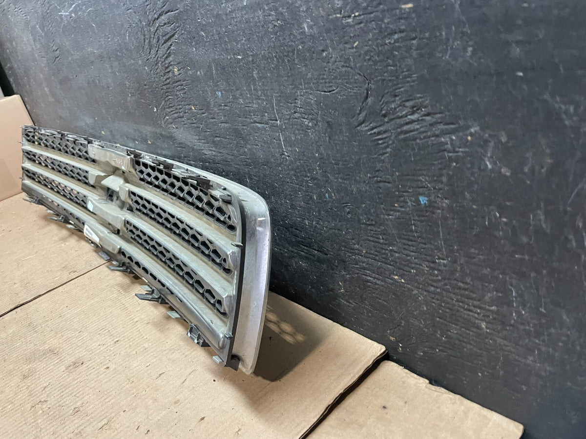 2009 to 2011 Nissan Maxima Front Upper Grill Grille N5666 DG8