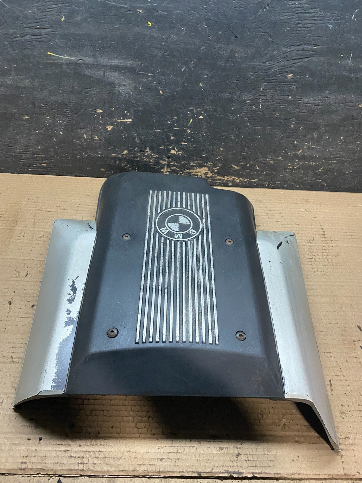 2003 BMW X5 V8 Engine Motor Top Cover Trim u8020 DG1