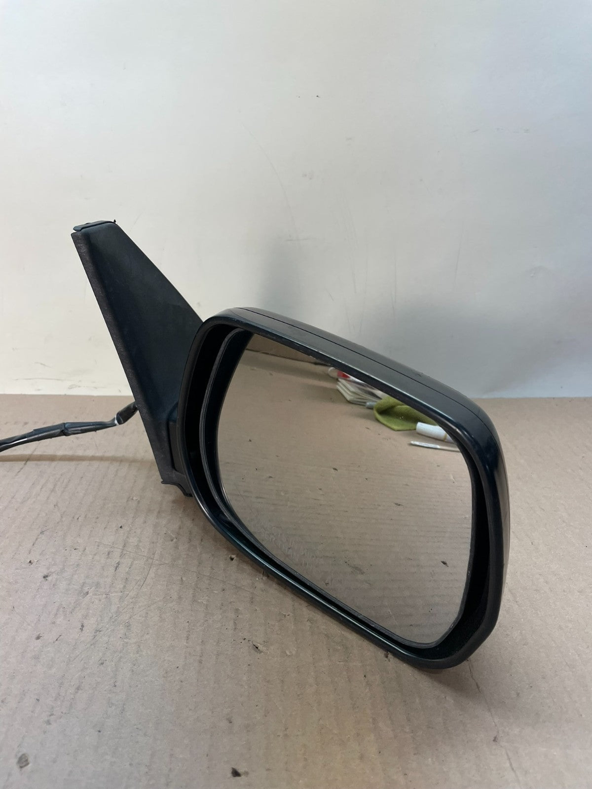 2004 to 2005 Toyota RAV4 Right Passenger RH Side View Door Mirror AJ0772 DG2