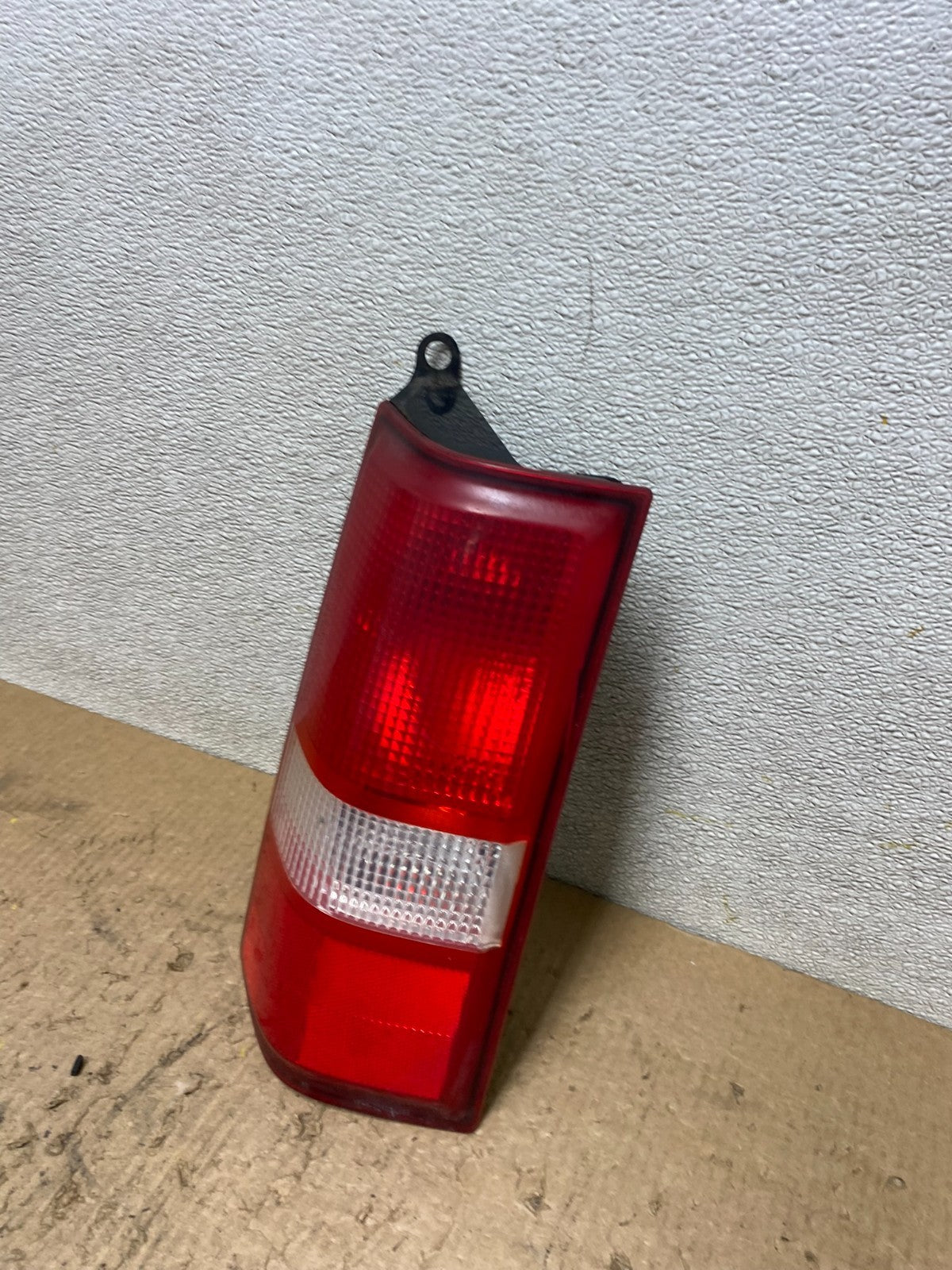 2003 to 2017 Chevrolet Express 1500 Left Driver Side Tail Light Oem W7888 DW1