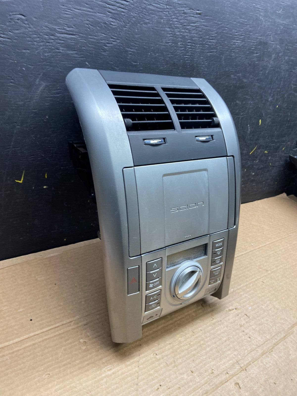 2005 to 2010 Scion TC Pioneer 86120-0W100 CD MP3 Stereo Radio W0380 DG4